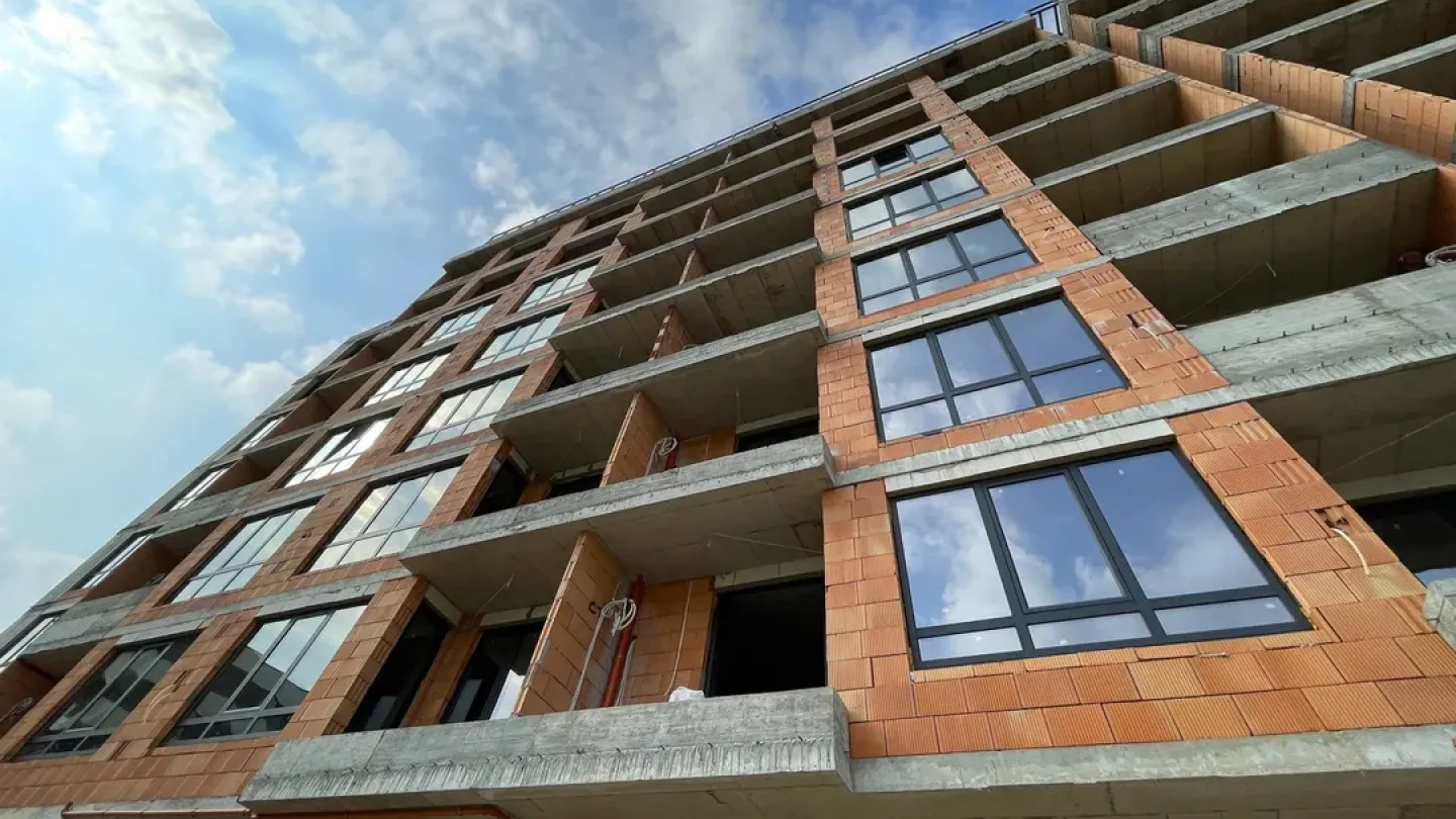 Stylish One-Bedroom Apartment in New Building, Plovdiv, Bulgaria - Image 3