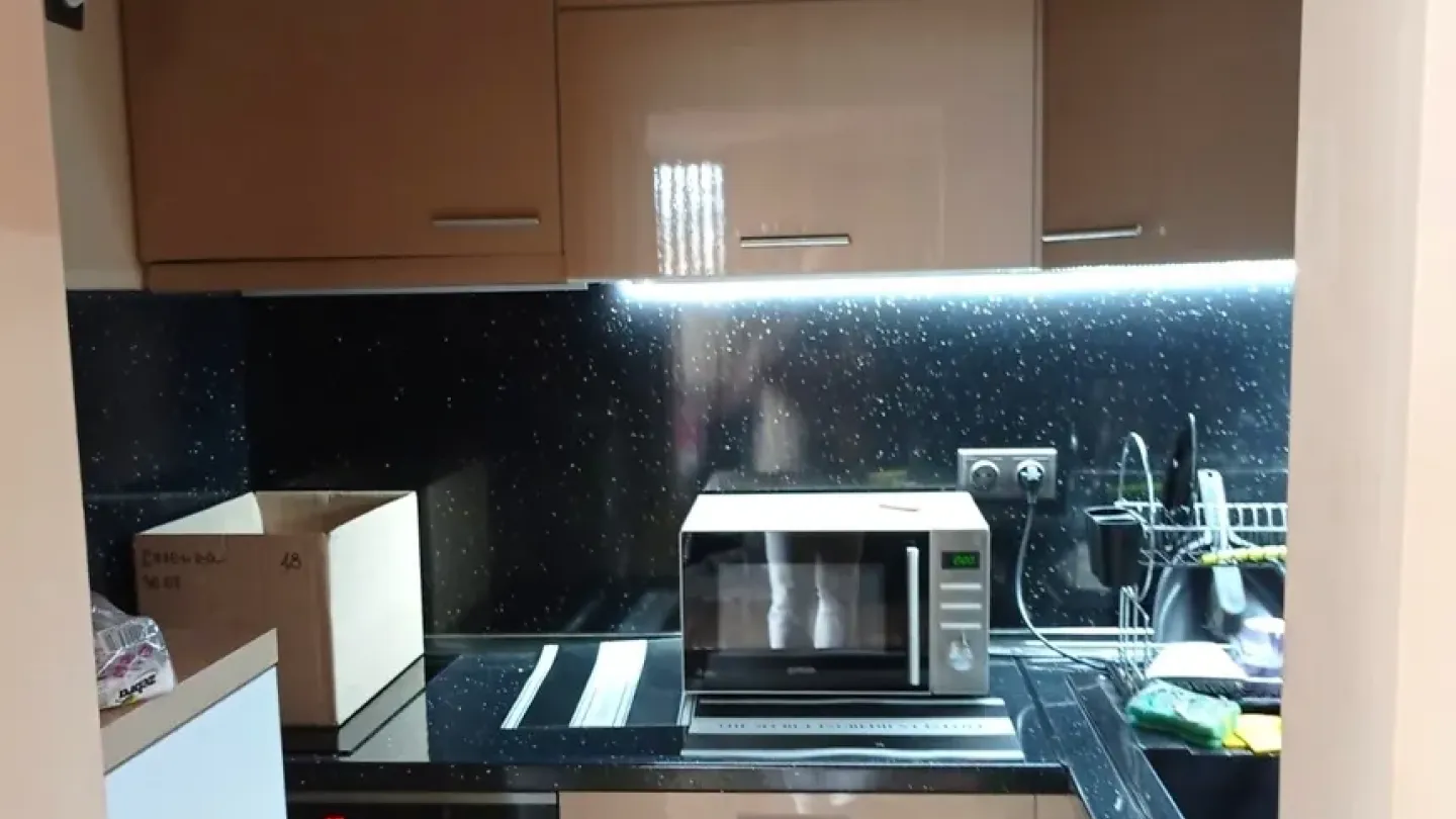 Spacious Fully Furnished Apartment with Panoramic Terrace in Varna - Image 5