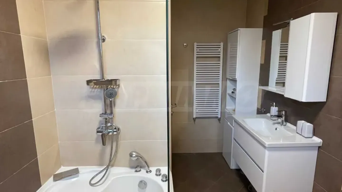 Spacious 2-Bedroom Apartment in Sofia, Buena Vista Complex - Image 4