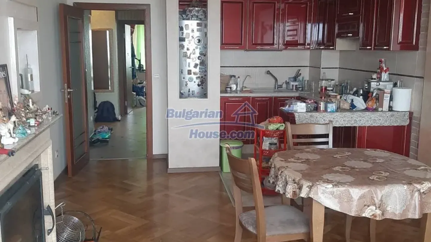 Spacious Sea View Apartment in Varna's Galata District - Fully Furnished Gem - Image 5