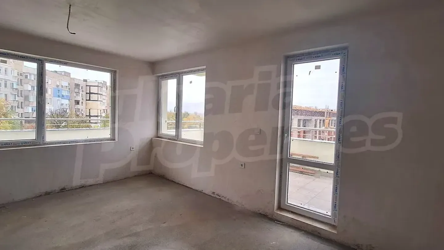 Spacious Plovdiv Apartment: Rhodope Mountain & Terrace Views - Image 2