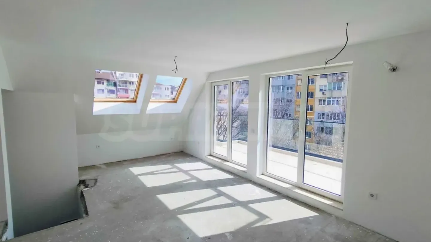 Spacious Levski Maisonette - Varna, Bulgaria, 117m2 - Image 2