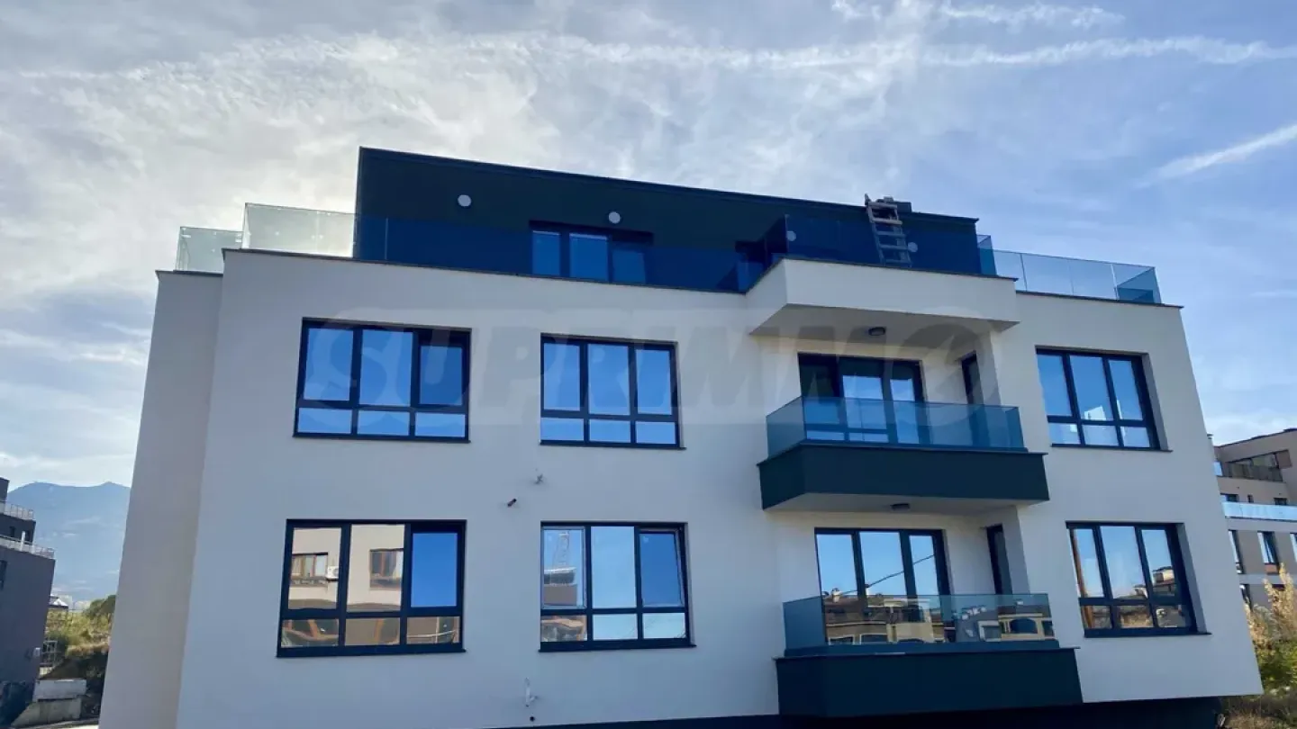 Spacious Two-Bedroom Apartment in Sofia's Madlinia District - Image 5