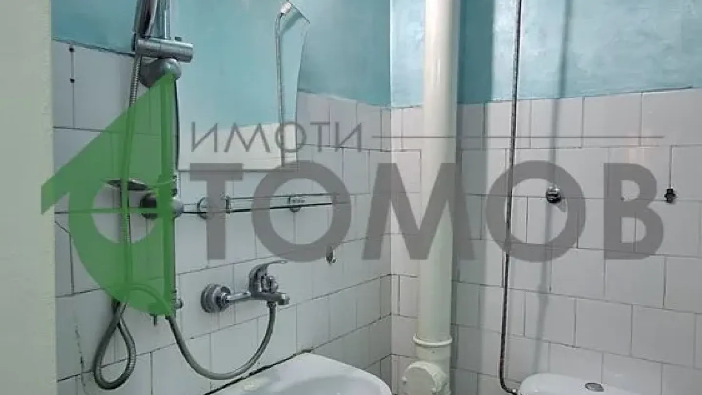 Spacious South-Facing Apartment in Stara Zagora – 45m2 - Image 2