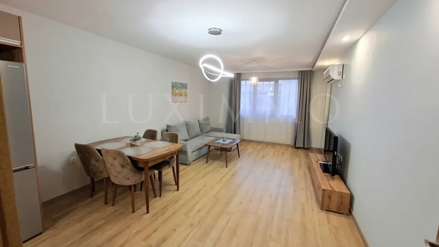 Stylish One-Bedroom Apartment in Varna's Levski District - Image 5