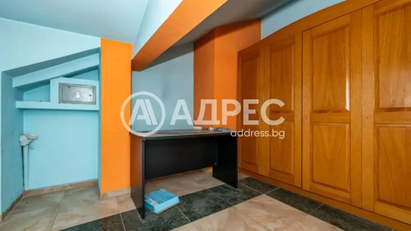 Spacious Three-Bedroom Plovdiv Apartment with Six Terraces – Perfect Family Home. - Image 5