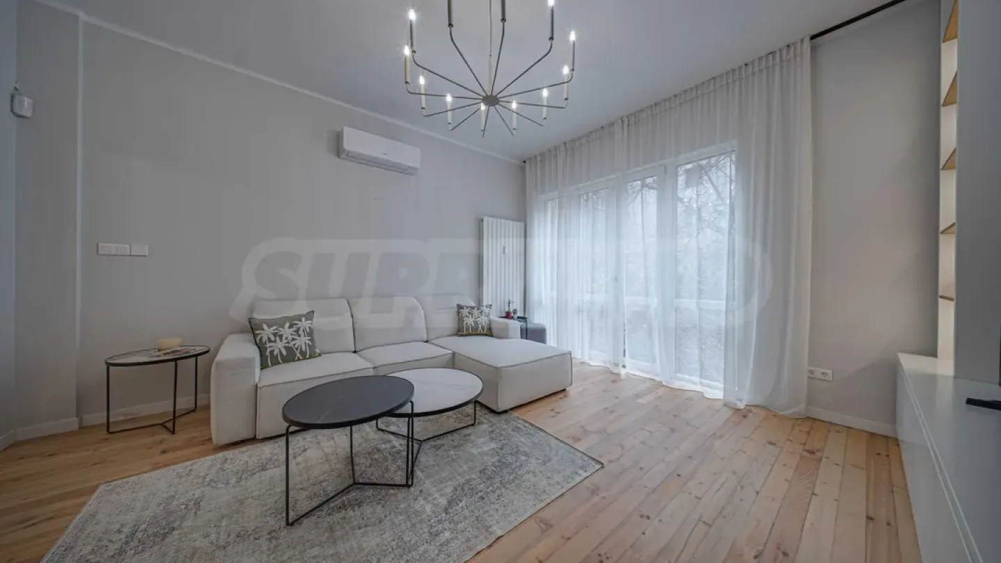 Fully Renovated 3-Bedroom Apartment in Sofia, Near NДК - Image 3