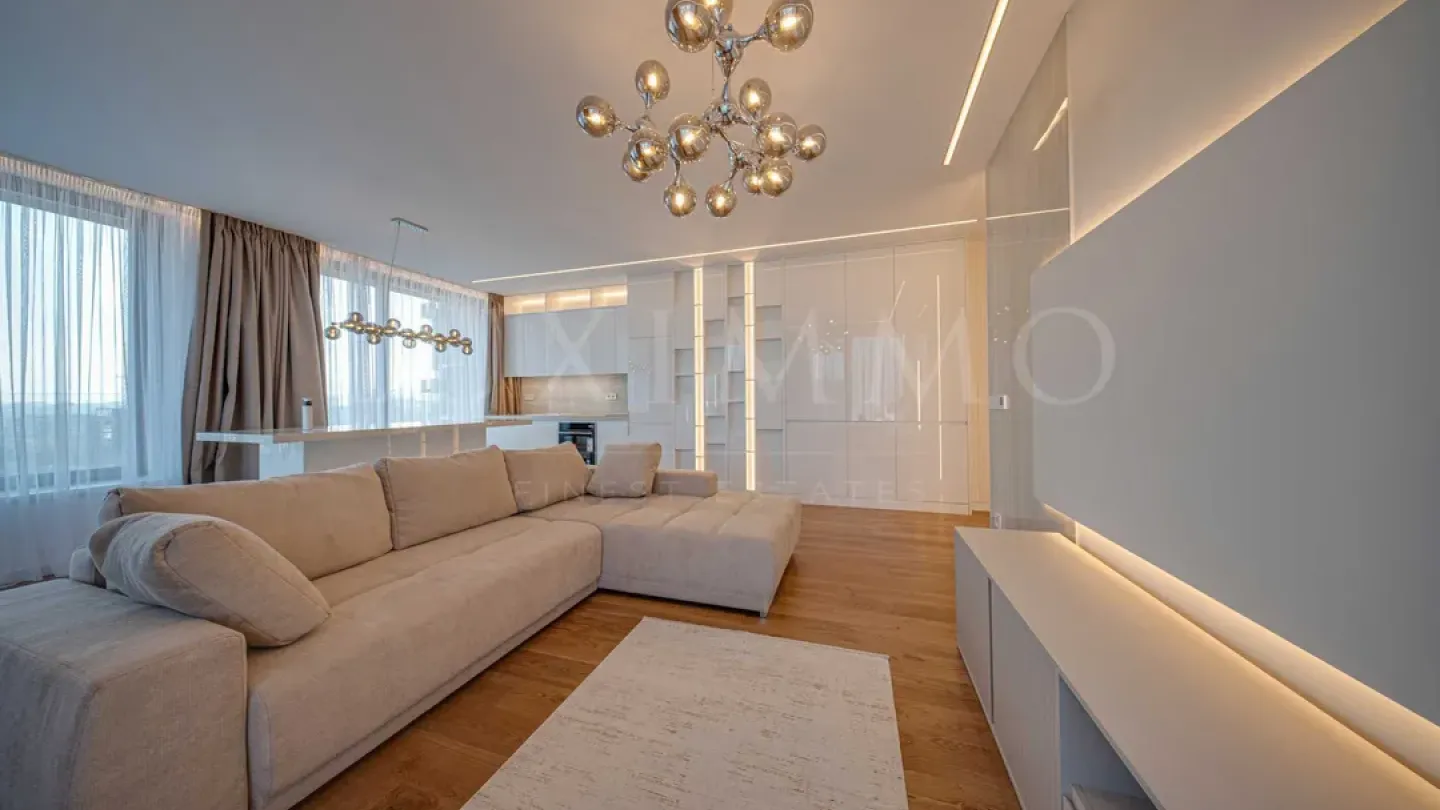 Spacious, Fully Furnished Apartment with Mountain Views - Image 3