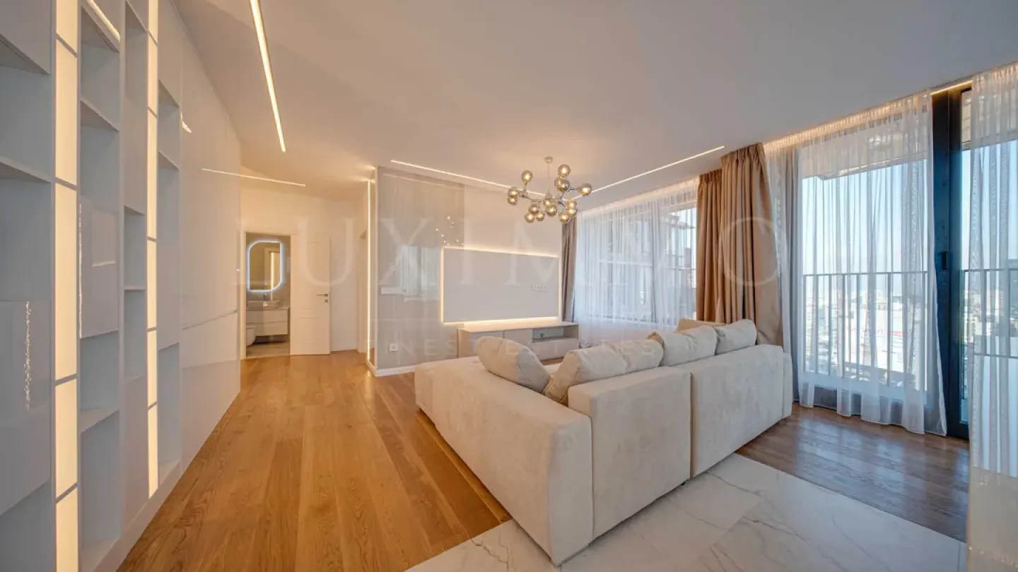 Luxurious One-Bedroom Apartment with City & Mountain Views - Image 5