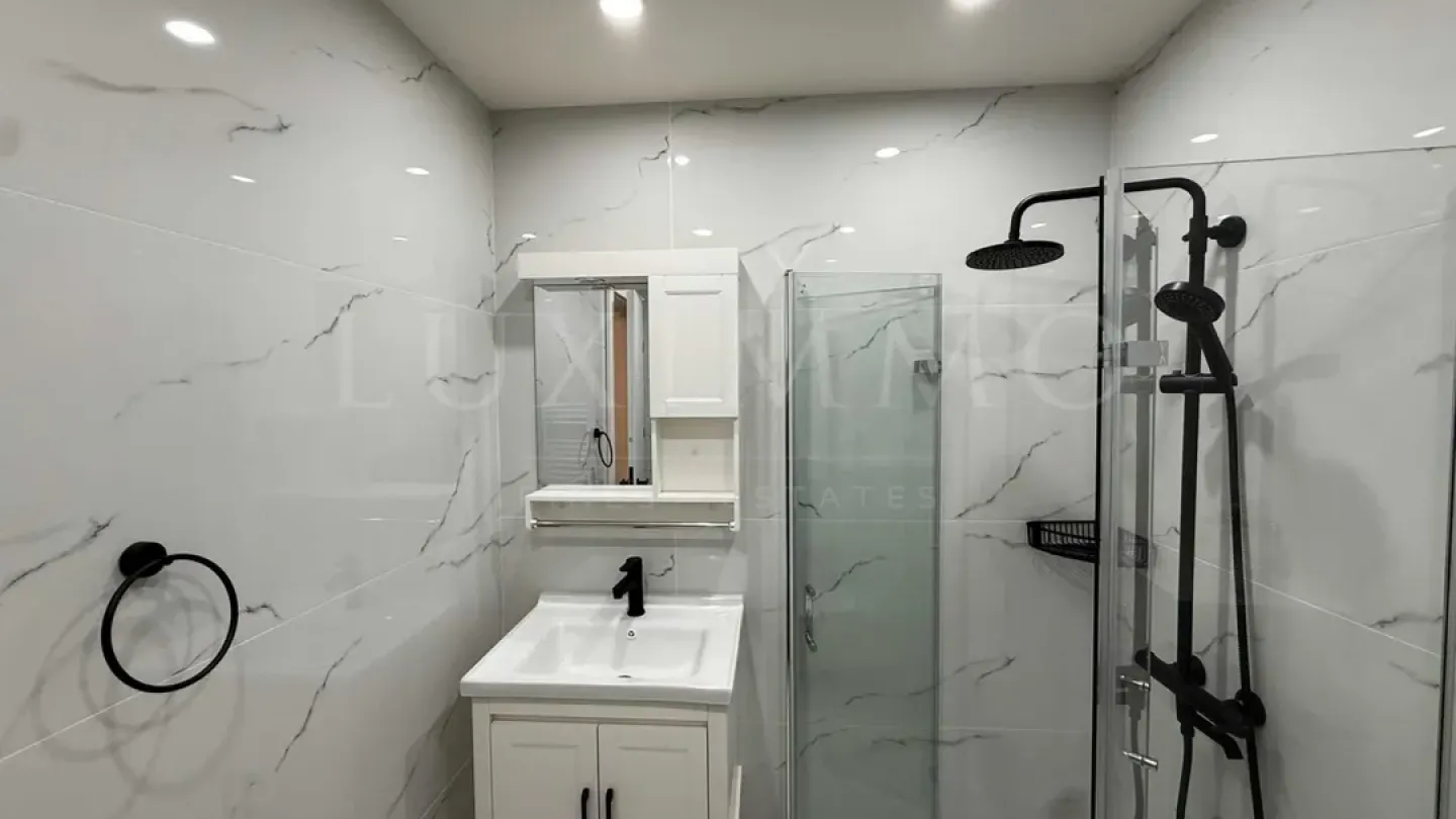 Spacious Fully Furnished 1-Bedroom Apartment in Varna’s “Mladost” District - Image 2