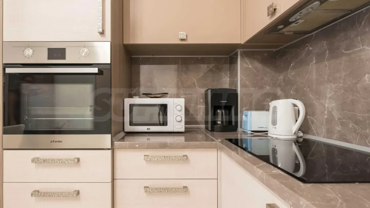 Stylish Fully Furnished Apartment in Varna City Center - Image 4