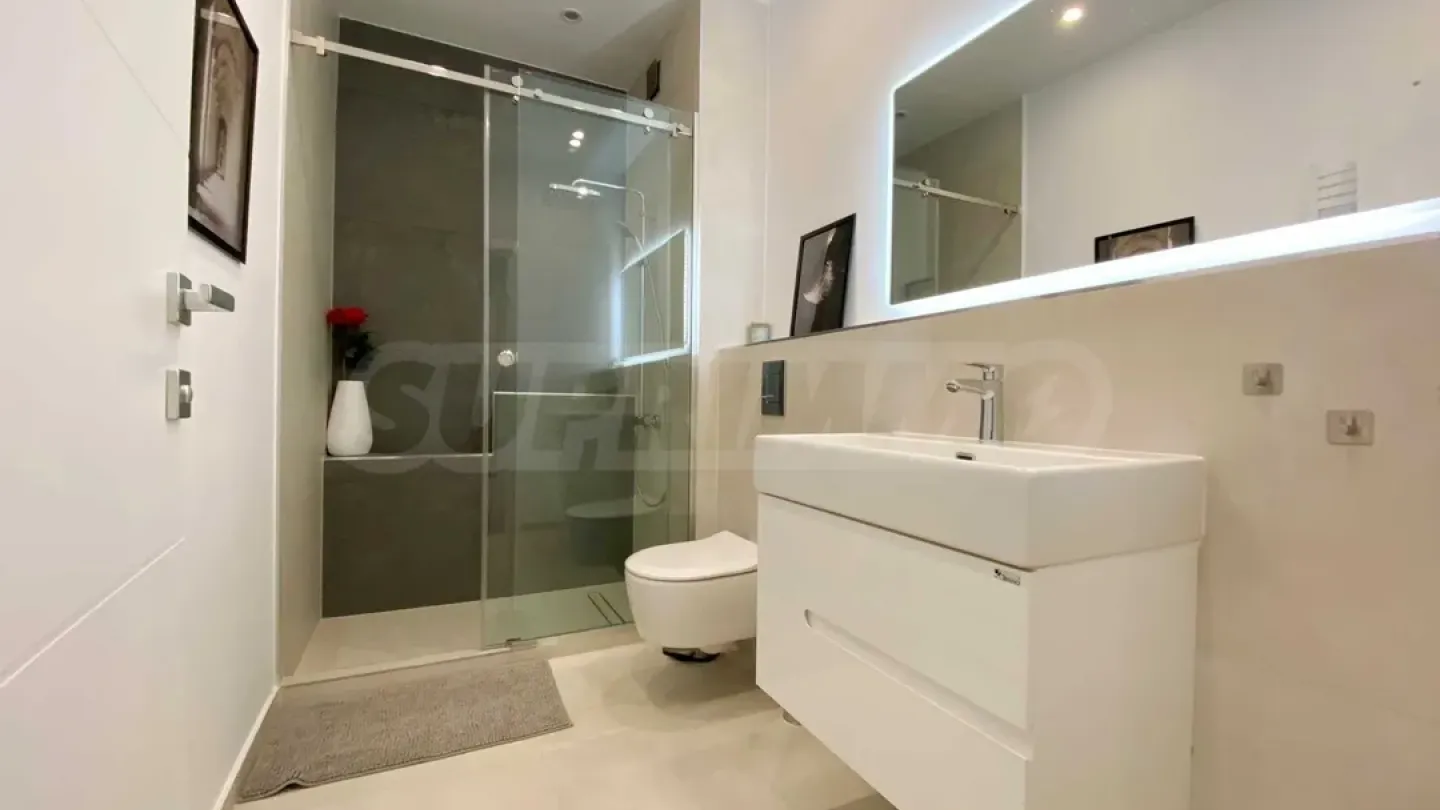 Stylish 1-Bedroom Apartment in Central Plovdiv – Fully Furnished - Image 5