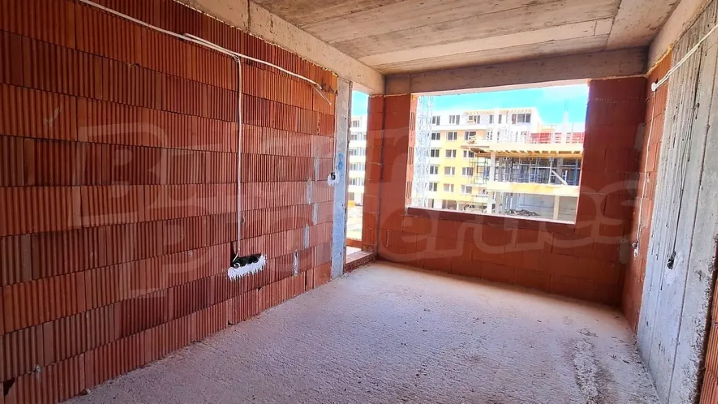 Spacious 1-Bedroom Apartment in Plovdiv - Modern & Convenient Living - Image 4