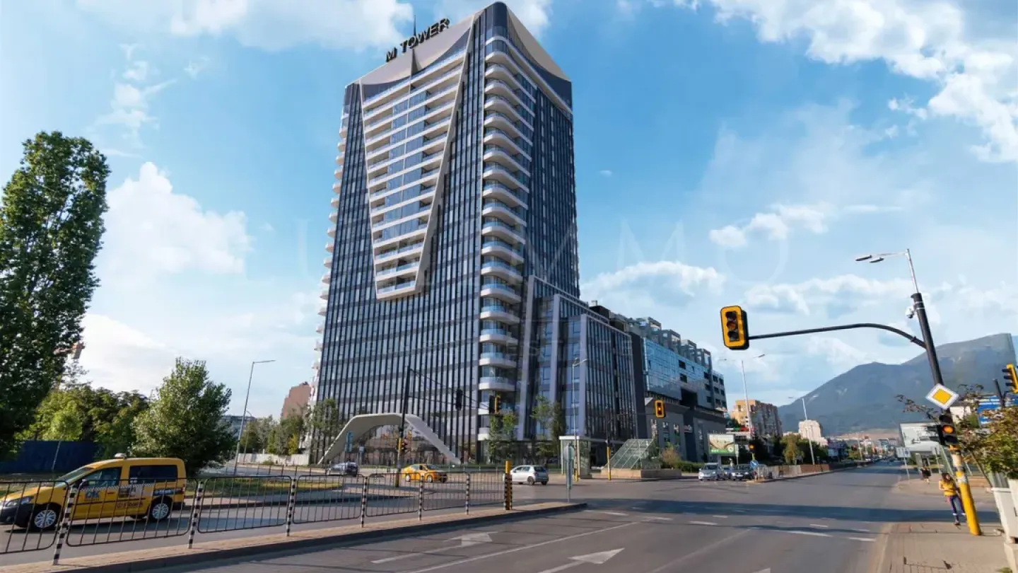 Spacious Two-Bedroom Apartment with Stunning Views - Image 5