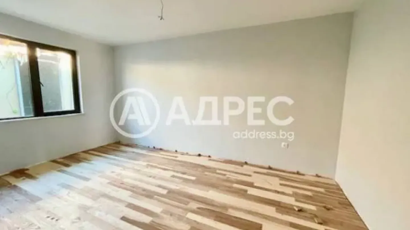 Spacious Family Home with Spa Facility in Stara Zagora, Bulgaria - €260,000 - Image 1