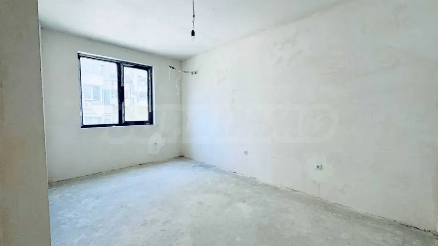 Spacious 3BR Apartment Near Varna's Picadilly Park - Image 1