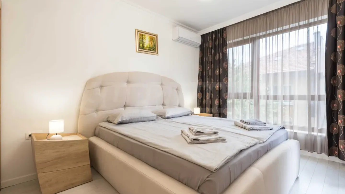 Stylish Fully Furnished Apartment in Varna City Center - Image 1