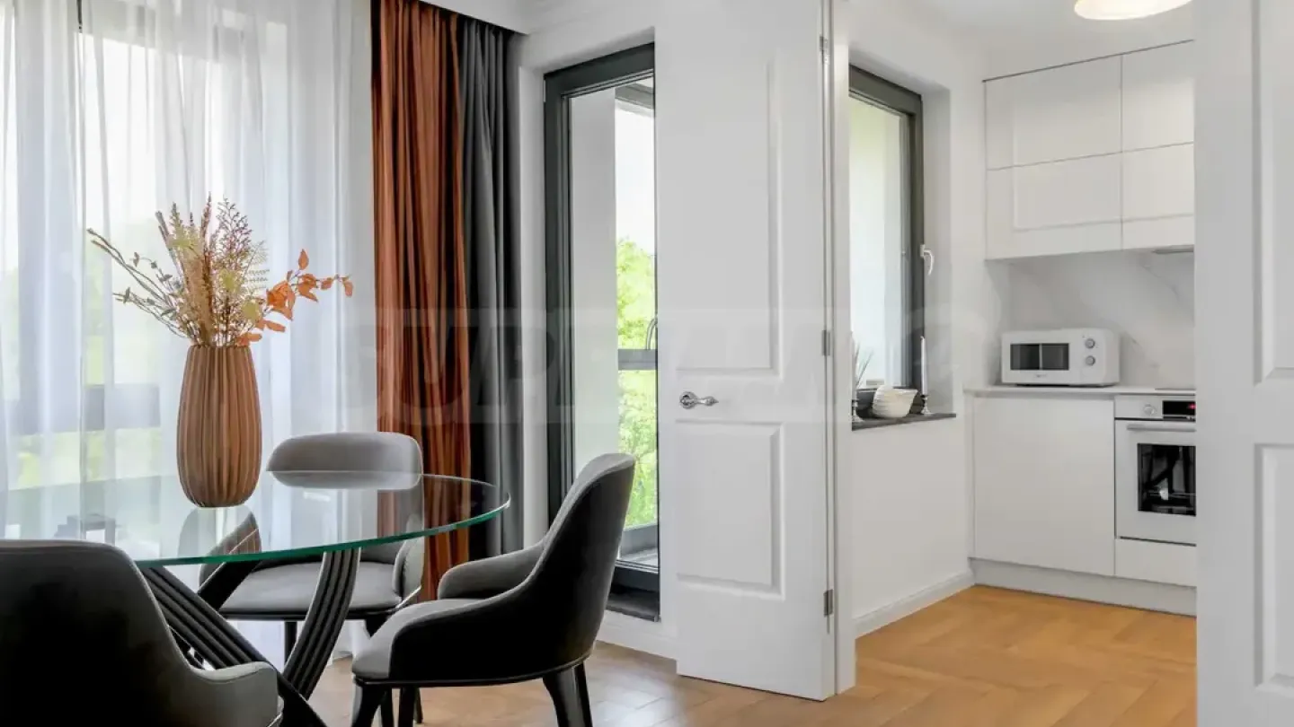 Luxury Varna Apartment - Fully Furnished, Prime Location - Image 3