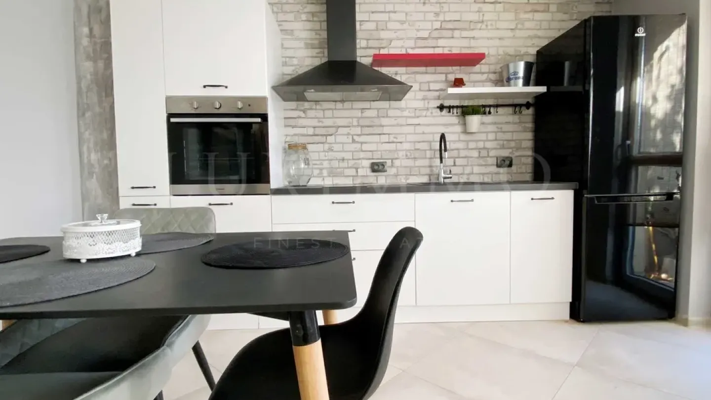 Stylish One-Bedroom Apartment Near Bunardzhik Park, Plovdiv - Image 4