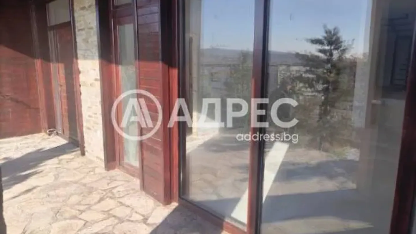 Spacious Family Home with Spa Facility in Stara Zagora, Bulgaria - €260,000 - Image 4