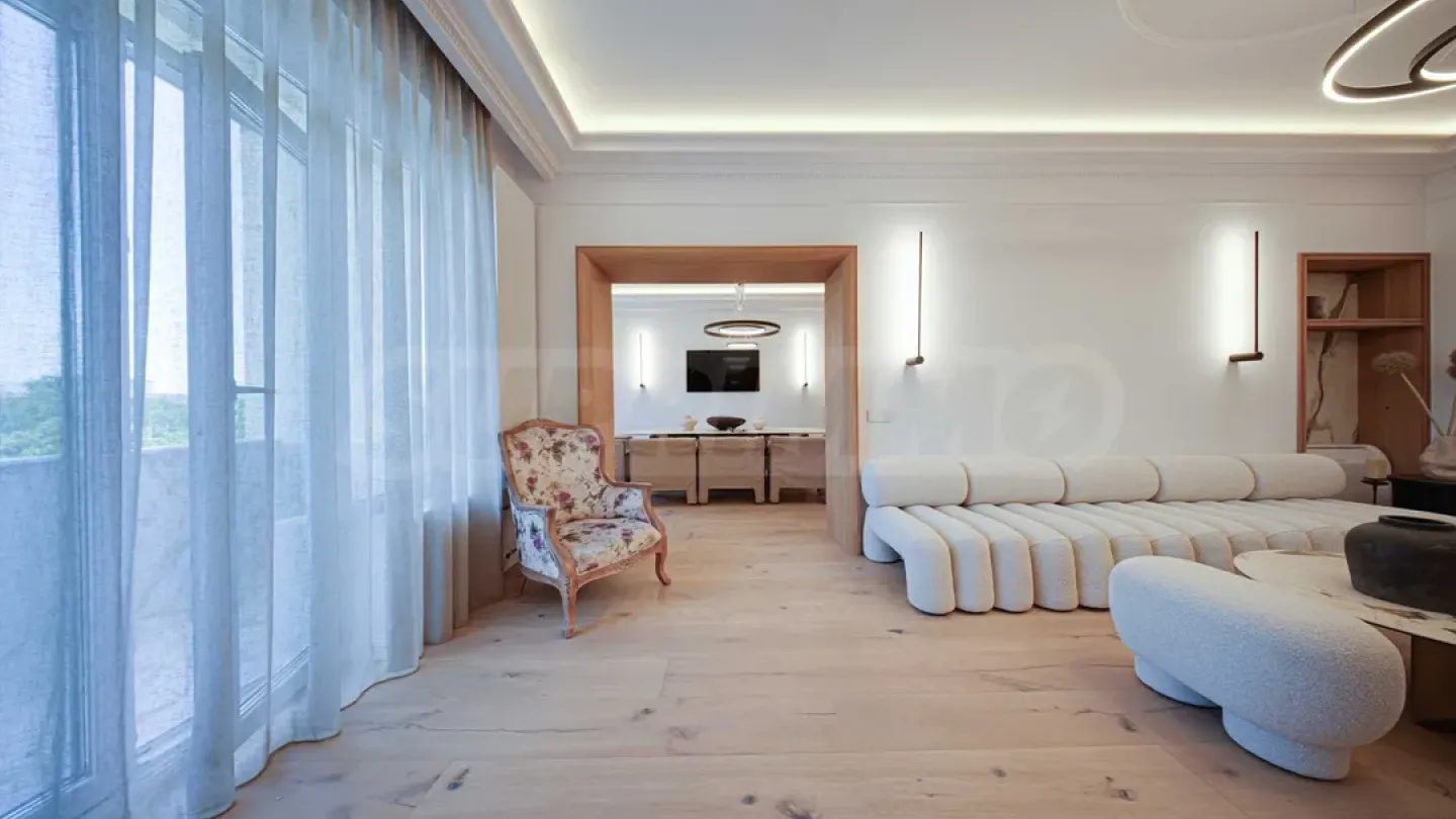 Luxurious Three-Bedroom Apartment in Sofia’s Prime Location – Exceptional Views & Features. - Image 2