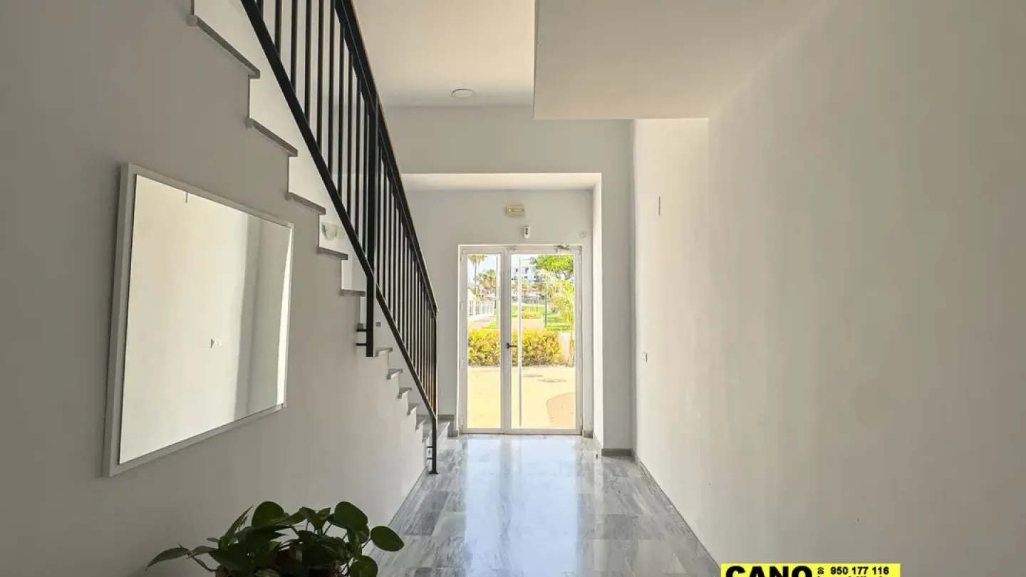 Spacious 2-Bedroom Apartment with Terrace in El Toyo, Spain - Image 4