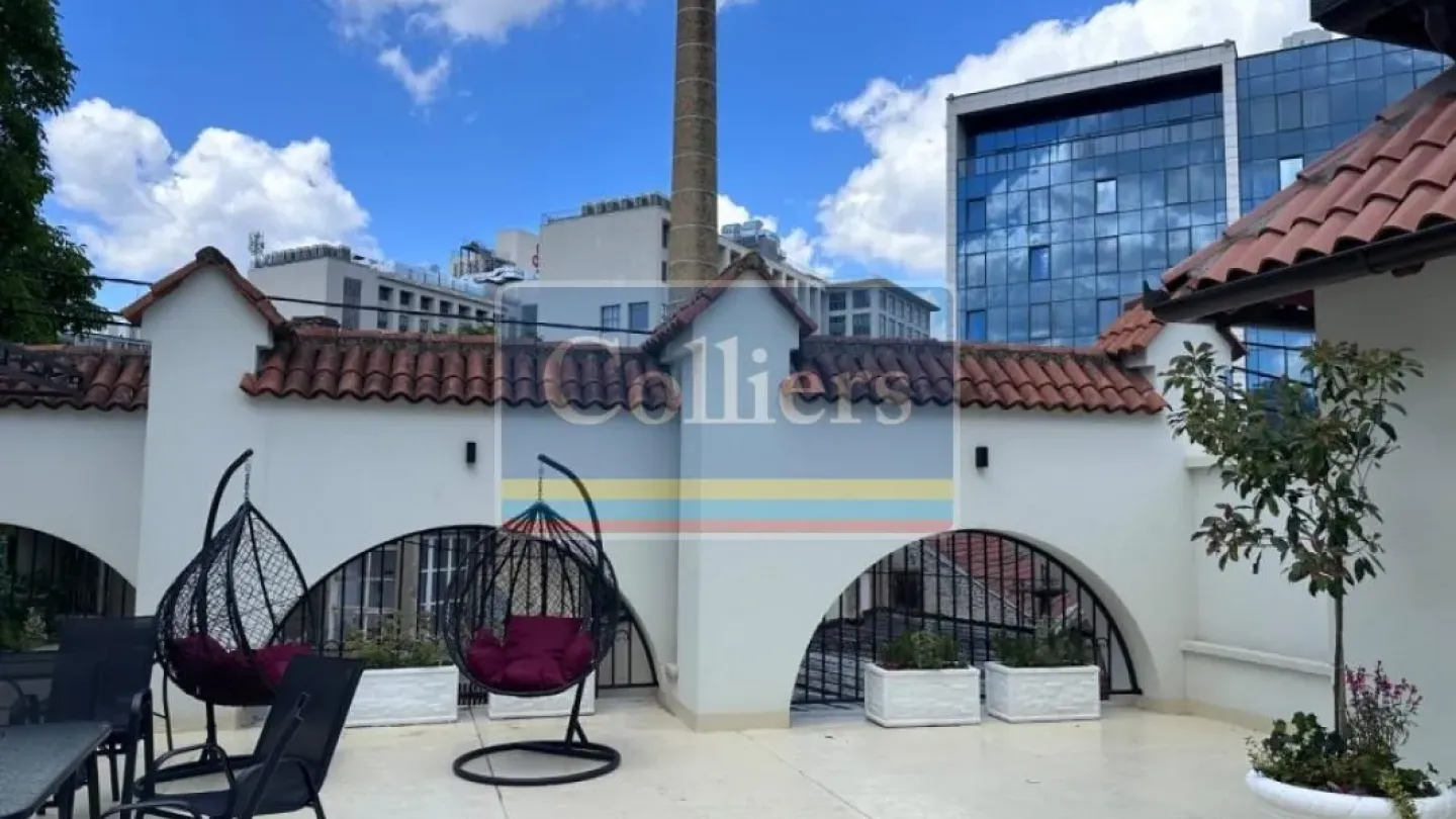 Spacious 3-Bedroom Apartment in Belgrade's Prestigious Senjak - Image 2