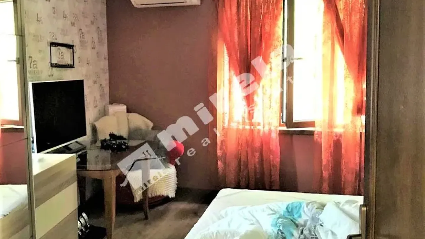 Spacious Fully Furnished House in Varna City Center - 300 sqm - Image 3