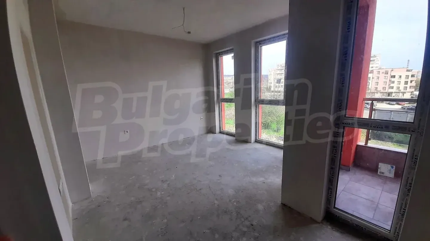 Bright Varna Apartment - New Construction, 52 sqm, BGS Ready - Image 2