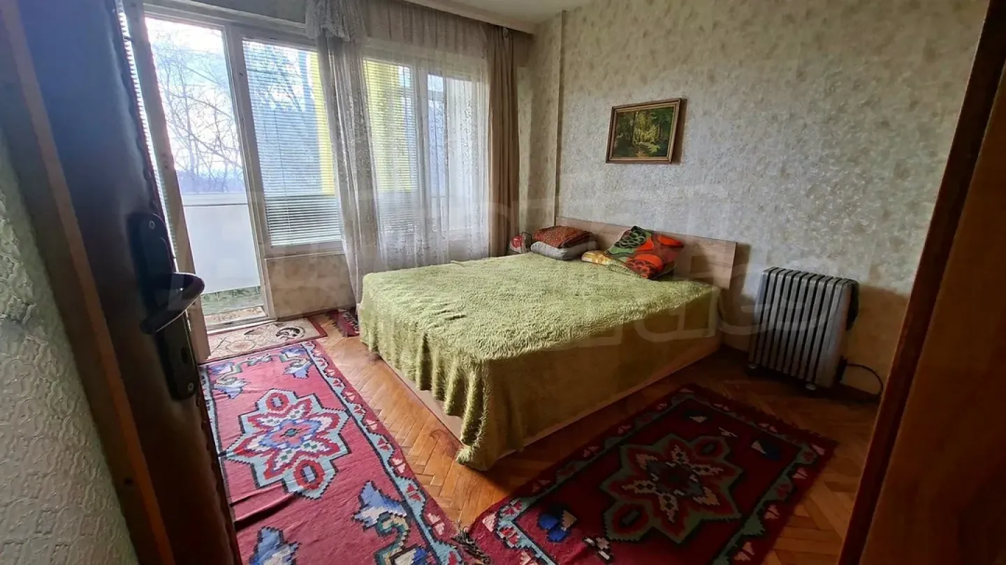 Spacious 3-Bed Apartment in Levski, Varna - Investment Opportunity - Image 1