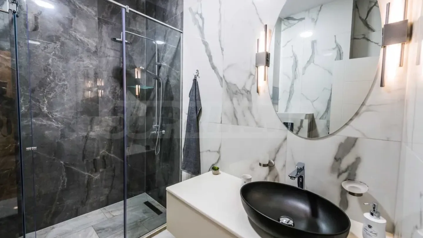 Spacious Fully Furnished Apartment Near Burgas Gardens - Image 3