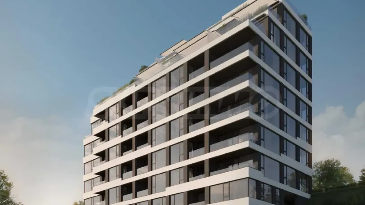 Spacious 2-Bedroom Apartment with Stunning Varna Views - Image 3