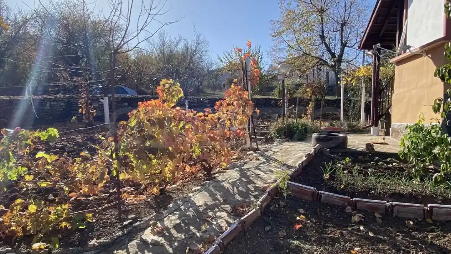Charming Mountain House with Panoramic Views – Granitovo, Bulgaria - Image 4