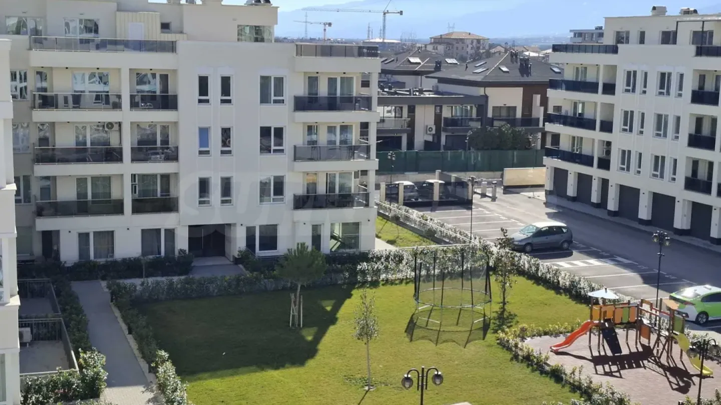 Stylish 2-Bedroom Apartment Near Rhodope Mountains - Image 3