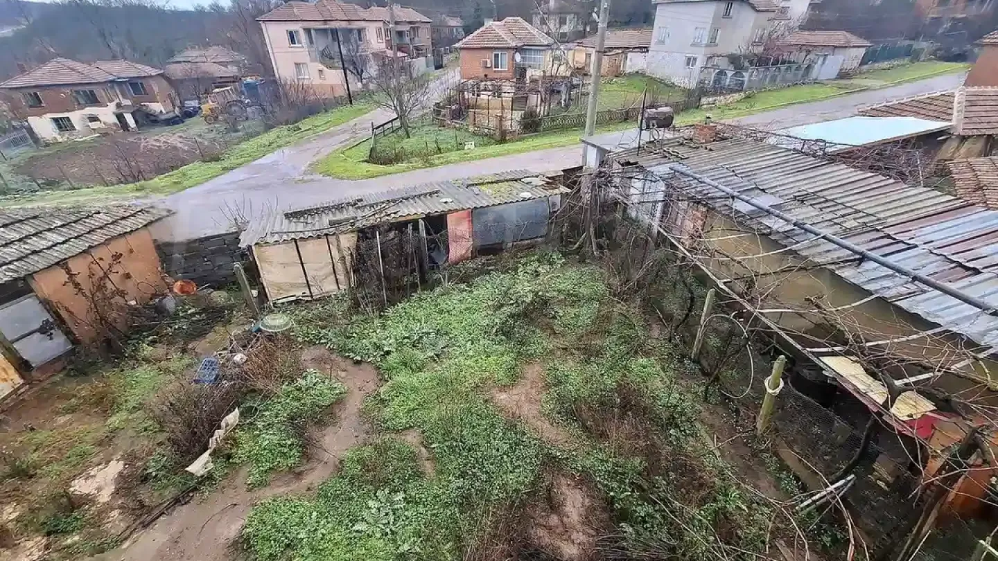 Spacious 2-Story House with Garden in Melnitsa Village, Elhovo - Image 3