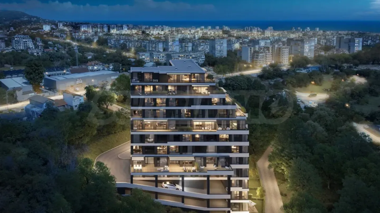 Spacious 2-Bedroom Apartment with Stunning Varna Views - Image 1