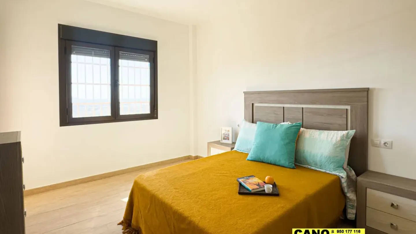 Spacious 5-Bedroom Chalet with Pool & BBQ in Huércal de Almería - Image 1