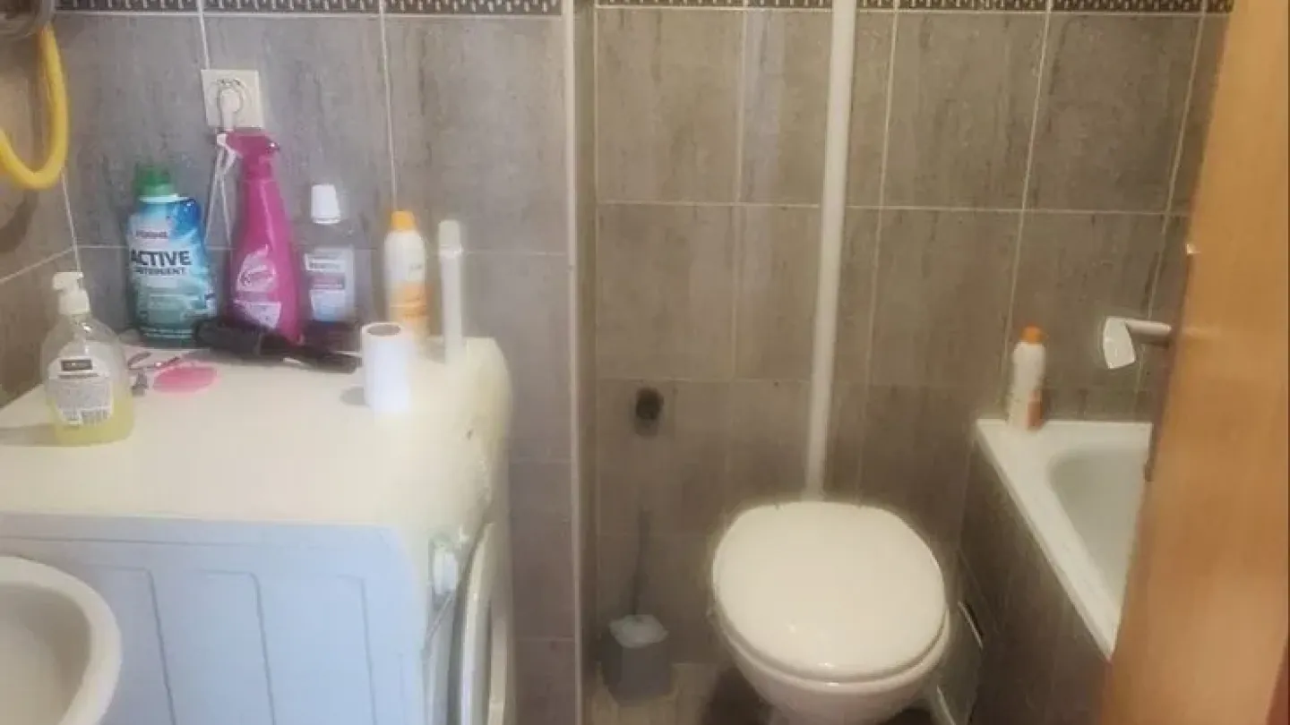 Spacious 2-Bedroom Apartment with Terrace in Belgrade - Mirijevo - Image 3