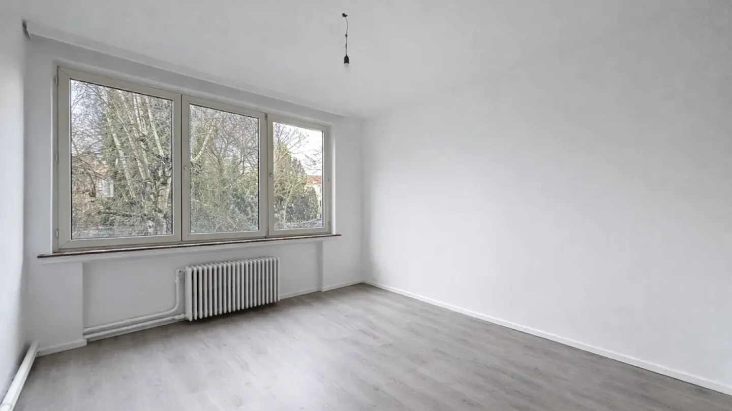 Bright 2-Bed Brussels Apartment with Terrace - Avenue de l'Amarante - Image 3