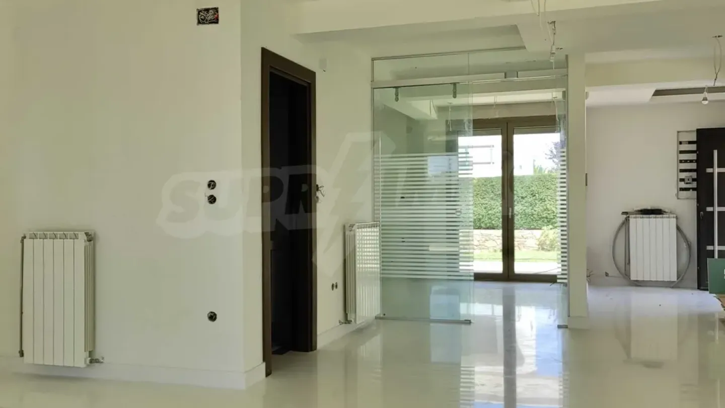 Luxurious New Construction Villa in Plagiari, Near Thessaloniki - Image 3