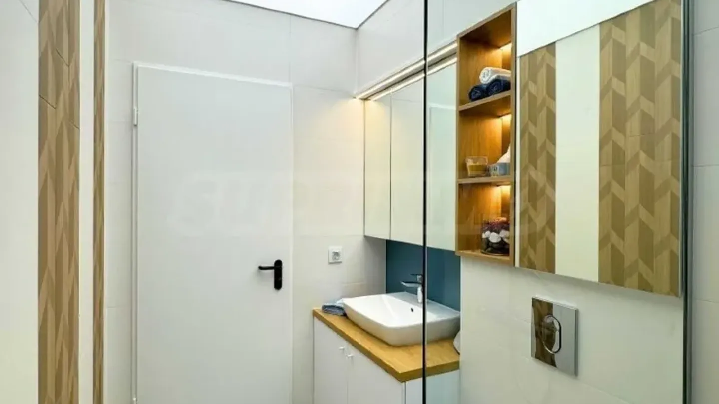 Spacious, Fully Furnished Apartment in Plovdiv's Best Complex - Image 3