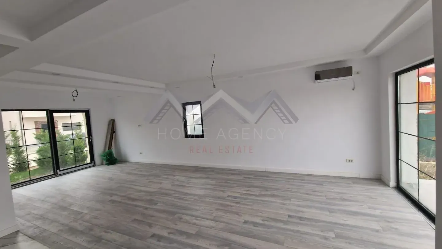 Spacious 3-Bedroom House in Otopeni with Pool & Garden - Image 2