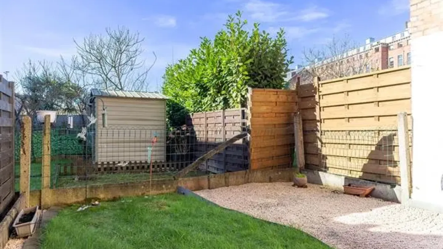 Charming Cul-de-Sac House with 3 Bedrooms – Perfect Family Home - Image 5