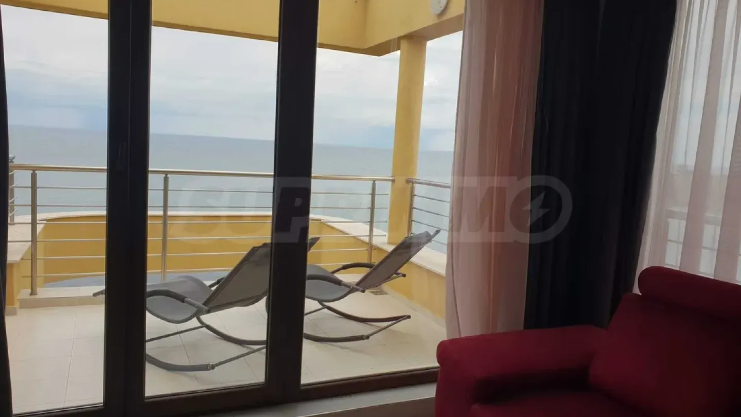 Stunning First-Line Sea Apartment in Ahtopol, Bulgaria. - Image 3