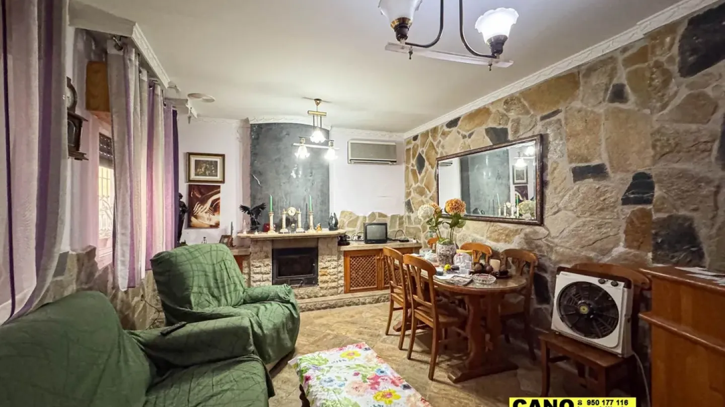 Spacious 4-Bedroom House in Almería City Center - €219,000 - Image 5