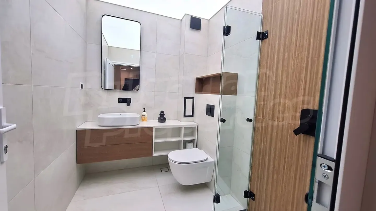 Spacious, Fully Furnished 2-Bedroom Apartment in Central Varna - Image 3