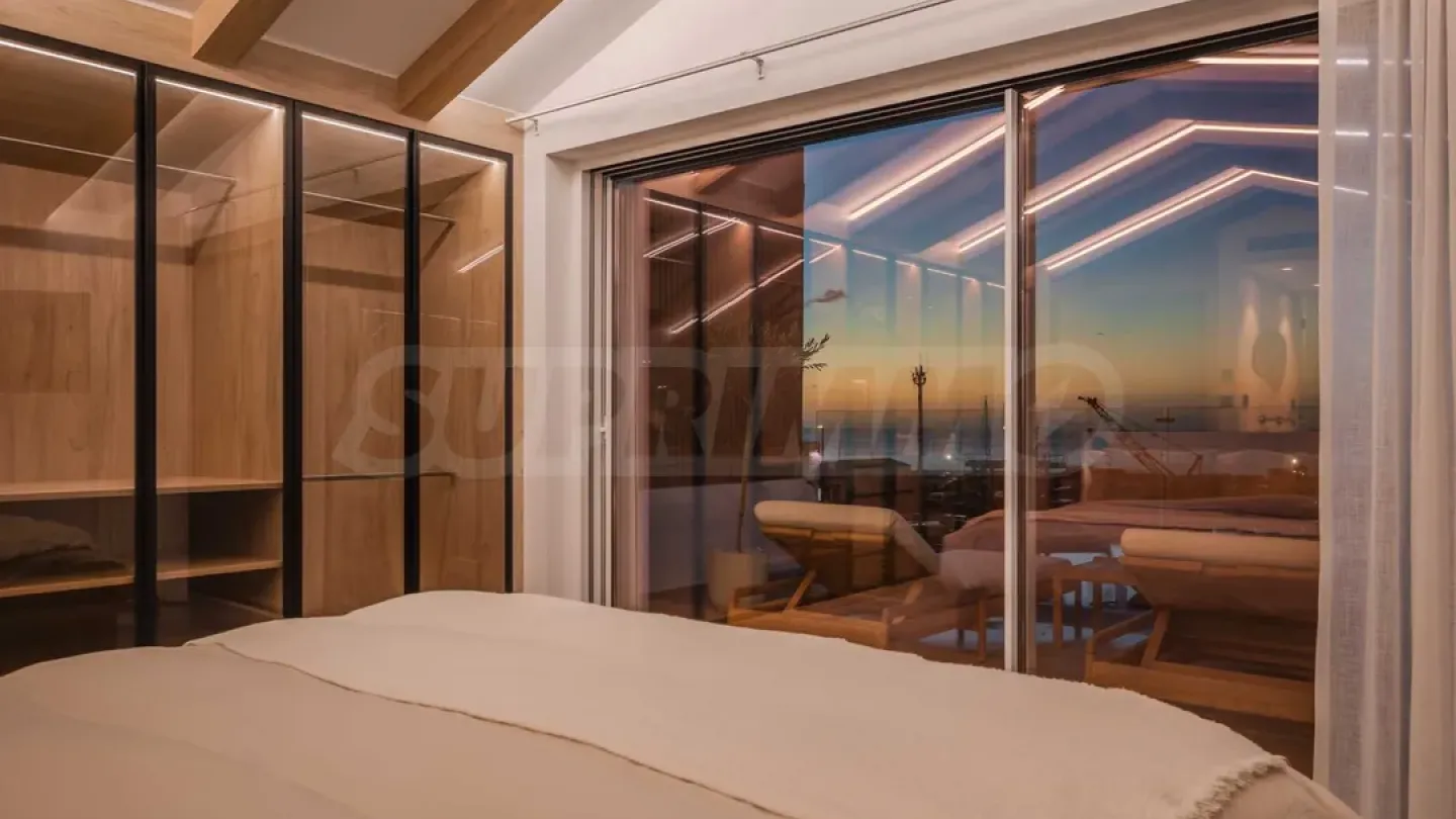 Luxury Marbella Penthhouse with Ocean Views - Image 4
