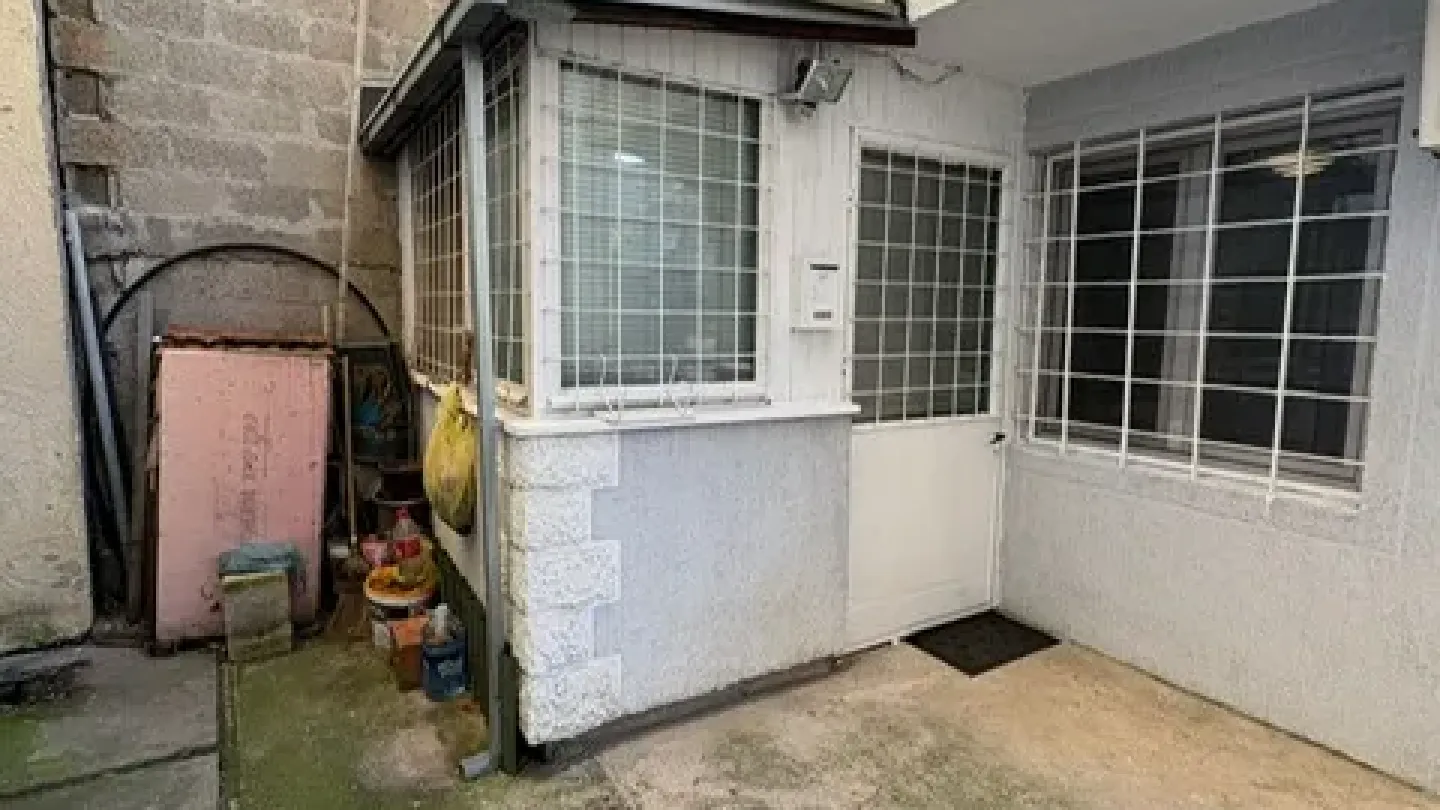 Spacious 2-Bedroom House in Palilula – Belgrade, Serbia for Sale - Image 1