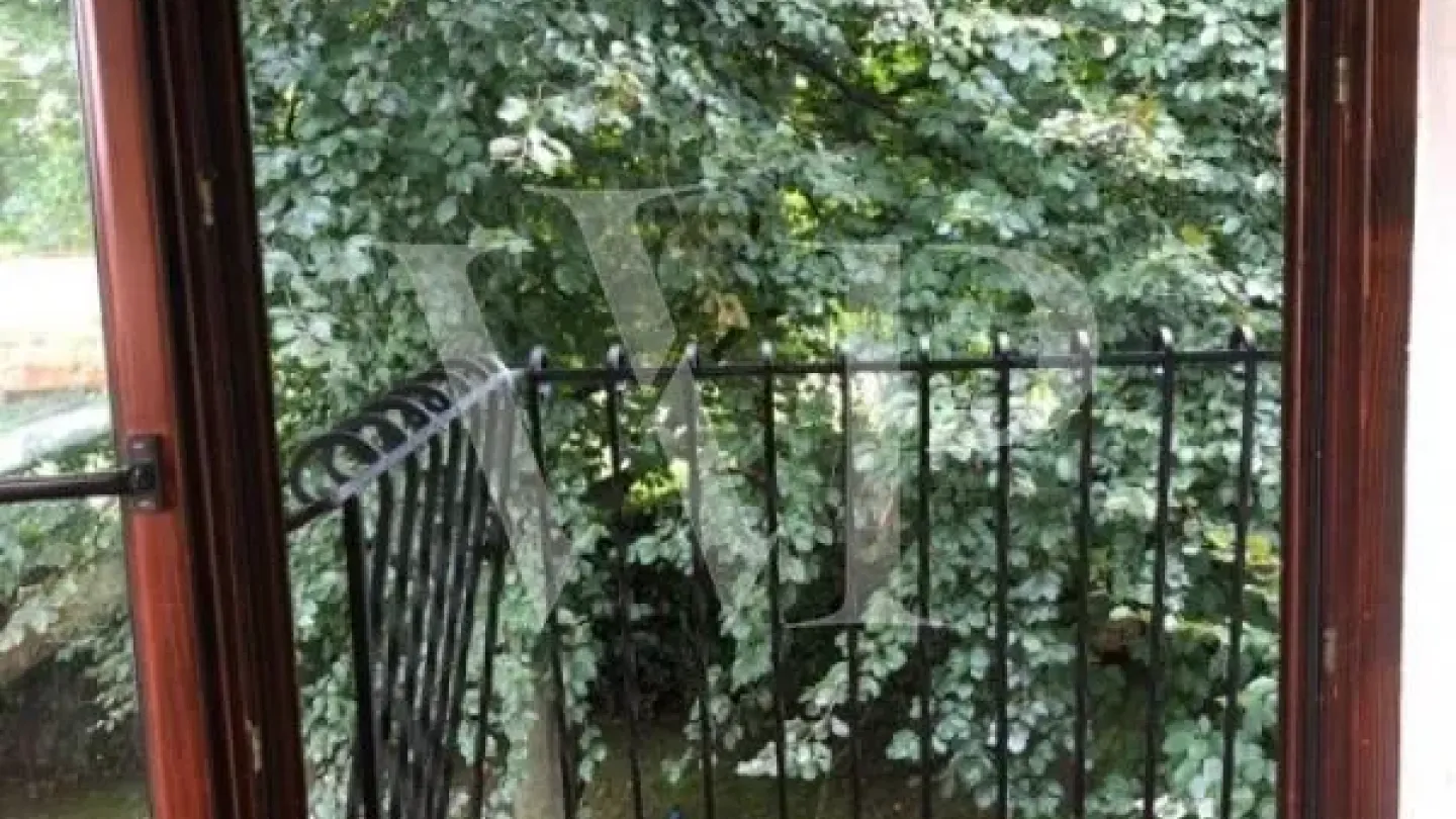 Spacious House with Pool and Terrace in Belgrade, 5 Bedrooms - Image 3