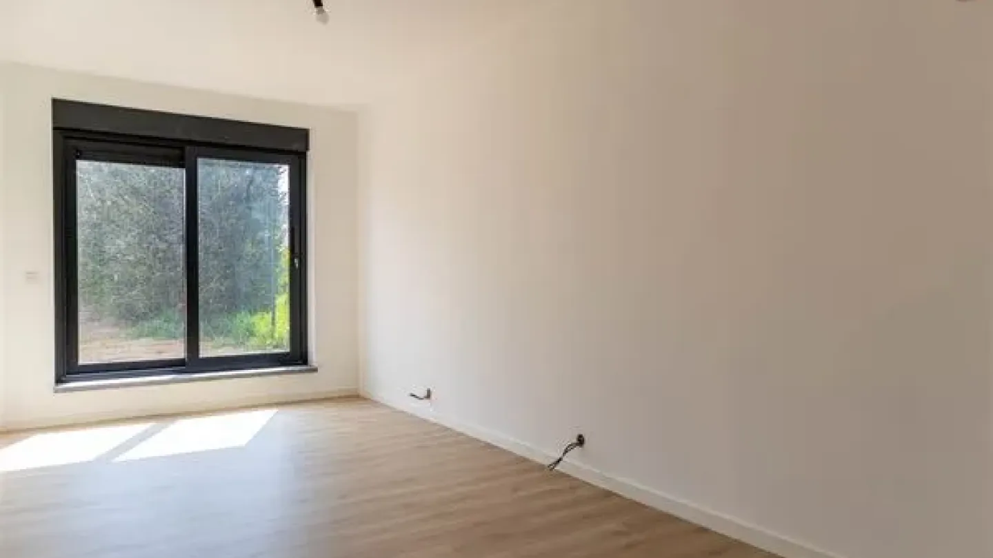 Stunning South-Facing Loft House with Garden in Sint-Genesius-Rode - Image 5